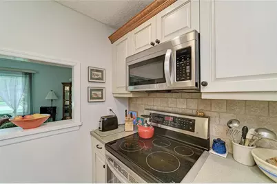 4723 Palm Aire Circle, Sarasota, FL 34243 - Photo 17