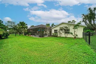 4723 Palm Aire Cir, Sarasota, FL 34243 - Photo 43