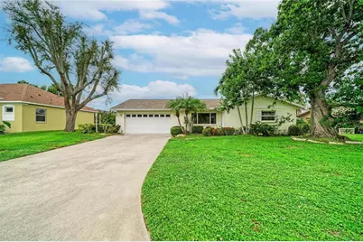 4723 Palm Aire Circle, Sarasota, FL 34243 - Photo 3