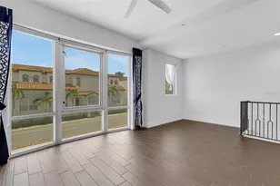 235 Cocoanut Ave, Sarasota, FL 34236 - Photo 9
