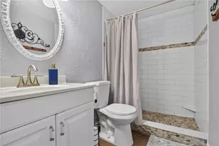 535 Caruso Pl, Sarasota, FL 34237 - Photo 21