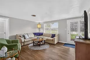 535 Caruso Pl, Sarasota, FL 34237 - Photo 7