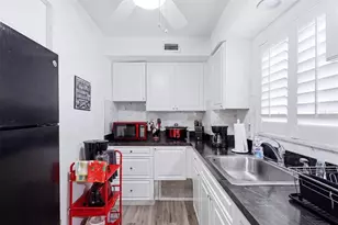 3950 Roxane Blvd, Sarasota, FL 34235 - Photo 13
