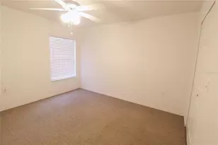 8905 Manor Loop, Bradenton, FL 34202 - Photo 9