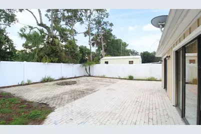 2516 E Milmar Drive, Sarasota, FL 34237 - Photo 19