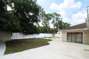 2516 E Milmar Dr, Sarasota, FL 34237 - Photo 17