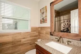 5909 Albert Pl, Sarasota, FL 34231 - Photo 15