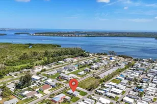 3803 117th St W, Bradenton, FL 34210 - Photo 1