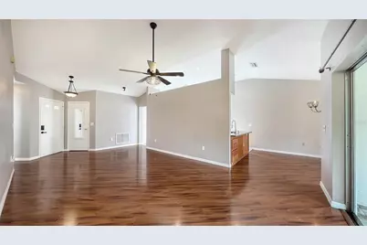 4910 6th Avenue E, Bradenton, FL 34208 - Photo 9