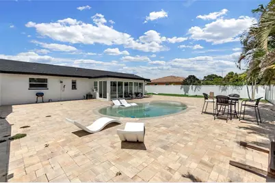 7221 15th Avenue Drive W, Bradenton, FL 34209 - Photo 3