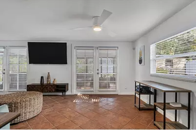 2469 Waldemere Street, Sarasota, FL 34239 - Photo 9