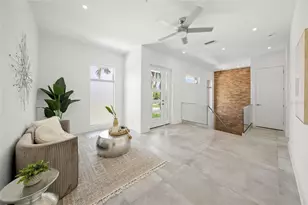 2532 Fruit Tree Dr, Sarasota, FL 34239 - Photo 23