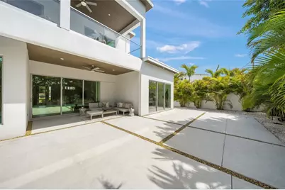 2532 Fruit Tree Drive, Sarasota, FL 34239 - Photo 33