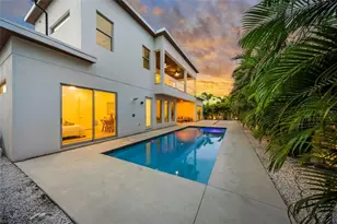 2532 Fruit Tree Dr, Sarasota, FL 34239 - Photo 45