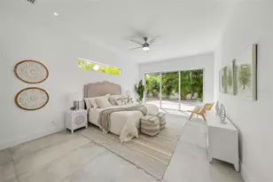 2532 Fruit Tree Dr, Sarasota, FL 34239 - Photo 11