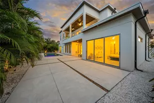 2532 Fruit Tree Dr, Sarasota, FL 34239 - Photo 43