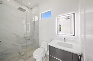 2532 Fruit Tree Dr, Sarasota, FL 34239 - Photo 27