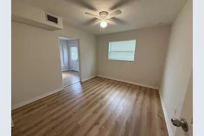 2217 20th Avenue W, Bradenton, FL 34205 - Photo 9