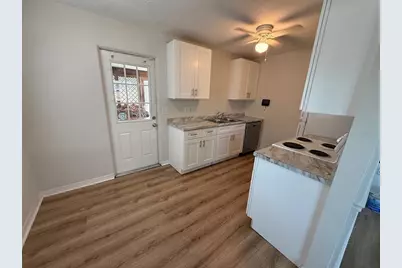 2217 20th Avenue W, Bradenton, FL 34205 - Photo 3