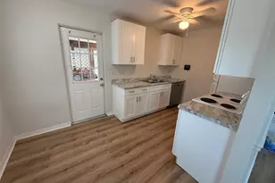 2217 20th Ave W, Bradenton, FL 34205 - Photo 3