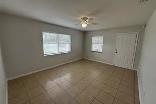 1802 Martin Luther King Ave E, Bradenton, FL 34208 - Photo 3