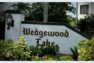 5242 Wedgewood Lane #62, Sarasota, FL 34235 - Photo 15