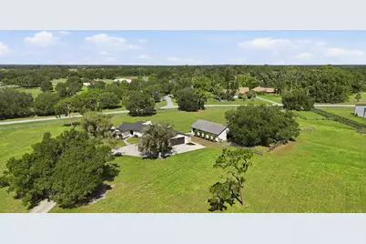 3810 Hidden River Road, Sarasota, FL 34240 - Photo 9