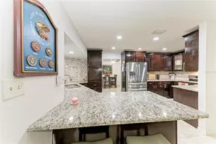 1520 Sunnyhills Dr, Brandon, FL 33510 - Photo 7