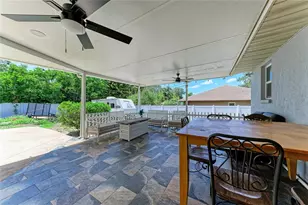 1520 Sunnyhills Dr, Brandon, FL 33510 - Photo 29