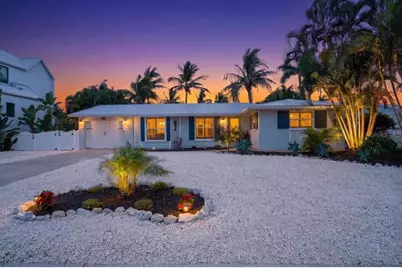 520 69th Street, Holmes Beach, FL 34217 - Photo 1