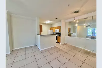 4802 51st Street W #102, Bradenton, FL 34210 - Photo 5