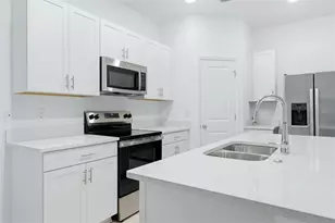 8417 Lunar Skye St, Sarasota, FL 34241 - Photo 5