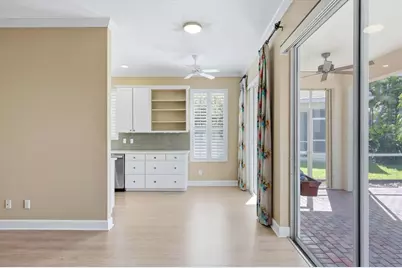 8050 Victoria Falls Circle, Sarasota, FL 34243 - Photo 9