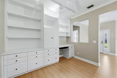 8050 Victoria Falls Circle, Sarasota, FL 34243 - Photo 23