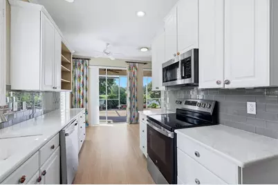 8050 Victoria Falls Circle, Sarasota, FL 34243 - Photo 15