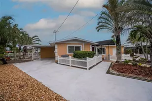 4223 Royal Palm Dr, Bradenton, FL 34210 - Photo 9