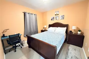 2453 Ridge Ave, Sarasota, FL 34235 - Photo 3