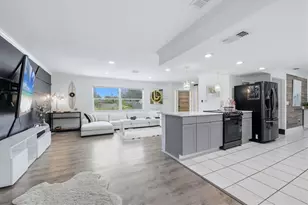3615 Egerton Cir, Sarasota, FL 34233 - Photo 9