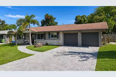 2404 22nd Avenue W, Bradenton, FL 34205 - Photo 1