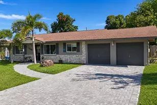 2404 22nd Ave W, Bradenton, FL 34205 - Photo 1