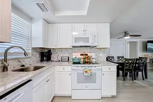 6154 Midnight Pass Rd, Sarasota, FL 34242 - Photo 9