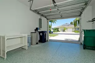 209 28th St W, Palmetto, FL 34221 - Photo 31