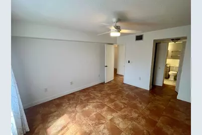 5769 Gardens Drive, Sarasota, FL 34243 - Photo 11