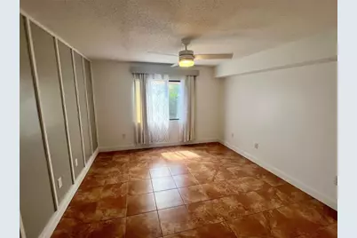 5769 Gardens Drive, Sarasota, FL 34243 - Photo 11