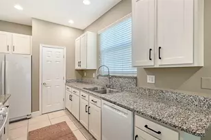 4451 Kariba Lake Terrace, Sarasota, FL 34243 - Photo 11