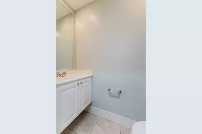 1648 Napoli Drive W, Sarasota, FL 34232 - Photo 49
