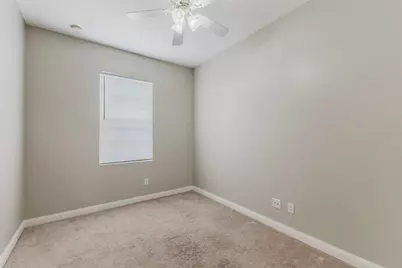 1648 Napoli Drive W, Sarasota, FL 34232 - Photo 25