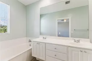 1648 Napoli Dr W, Sarasota, FL 34232 - Photo 21