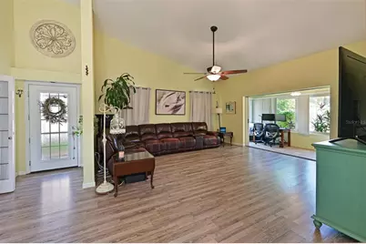4427 Murfield Drive E, Bradenton, FL 34203 - Photo 5