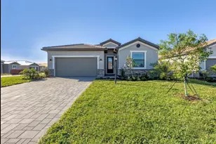 5127 Coral Reef Wy, Bradenton, FL 34211 - Photo 1